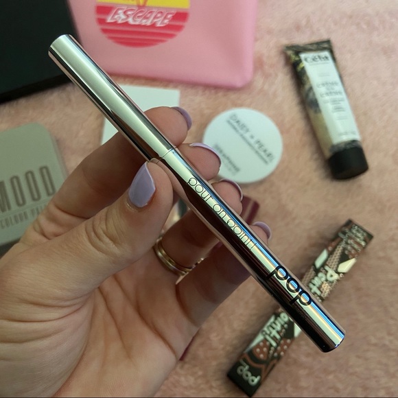 MAKEUP Bundle - Picture 10 of 12